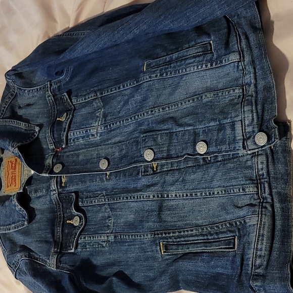 Levi's Jean Jacket - Picture 3 of 4